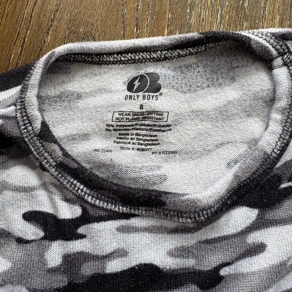 Boys Only Boys black/gray camoflauge 2 piece pajamas set pjs size 8 - runs small - Picture 2 of 2